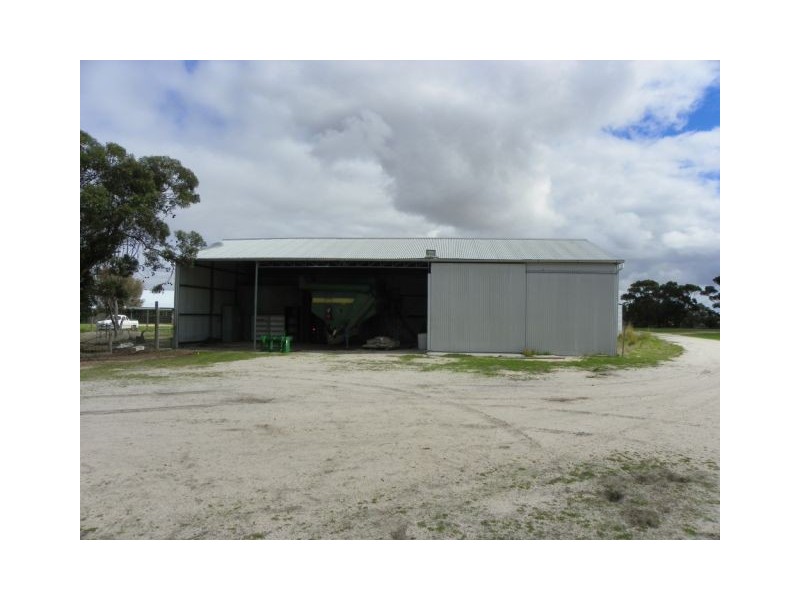 ‘Sarlog Farm’ Foster Road, Ongerup WA 6336