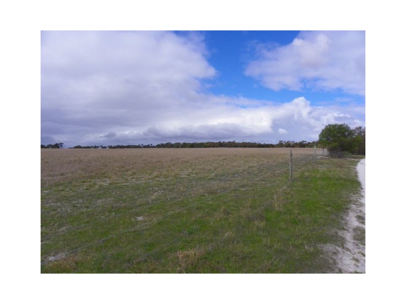 ‘Sarlog Farm’ Foster Road, Ongerup WA 6336