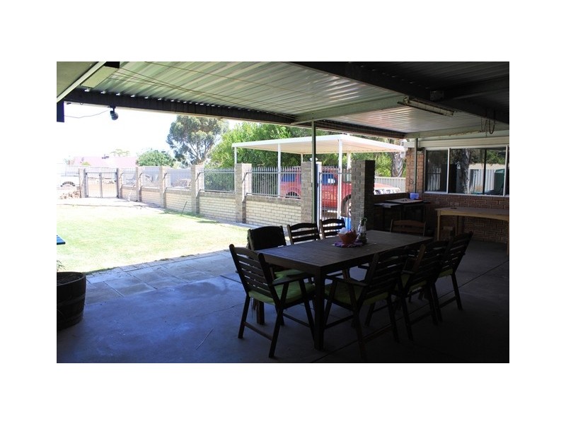 27 Goldfields Road, Dowerin WA 6461