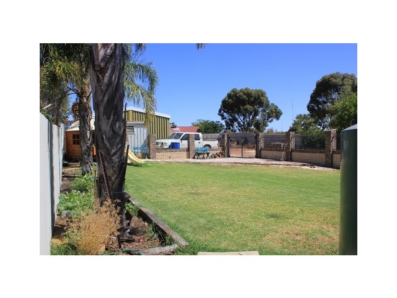27 Goldfields Road, Dowerin WA 6461
