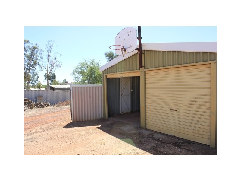 27 Goldfields Road, Dowerin WA 6461