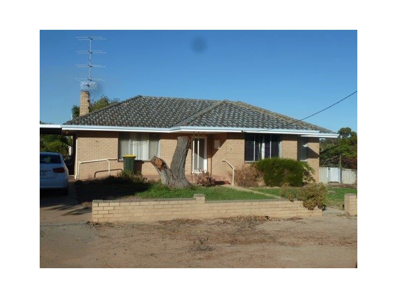 16 Forrest Street, Quairading WA 6383