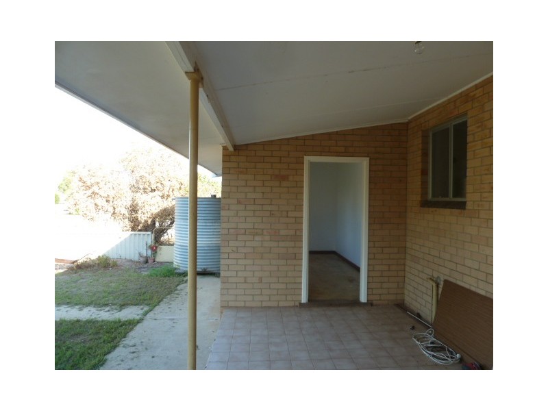 16 Forrest Street, Quairading WA 6383