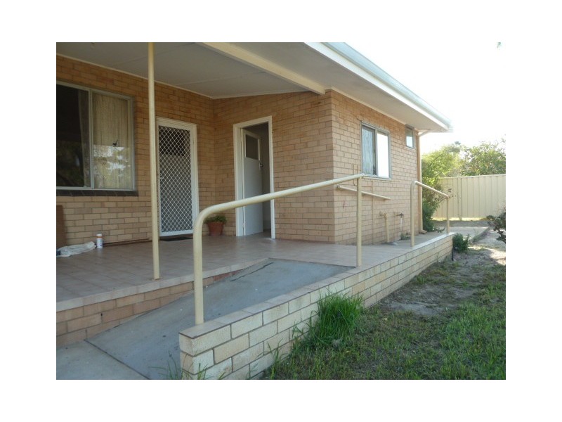 16 Forrest Street, Quairading WA 6383
