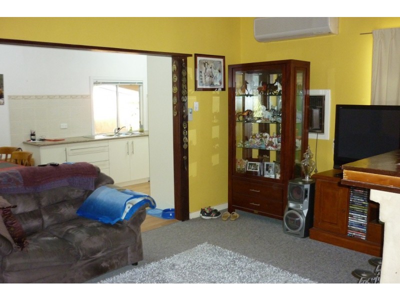 37 Growden Street, Merredin WA 6415