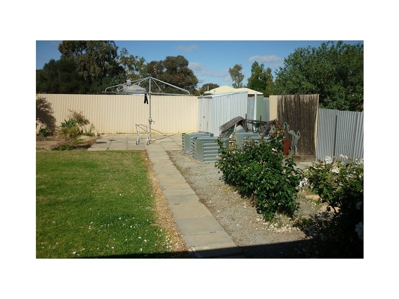 37 Growden Street, Merredin WA 6415