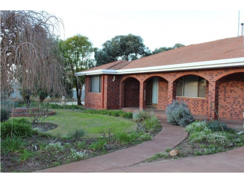 18 and 20 Hilda Street, Dowerin WA 6461