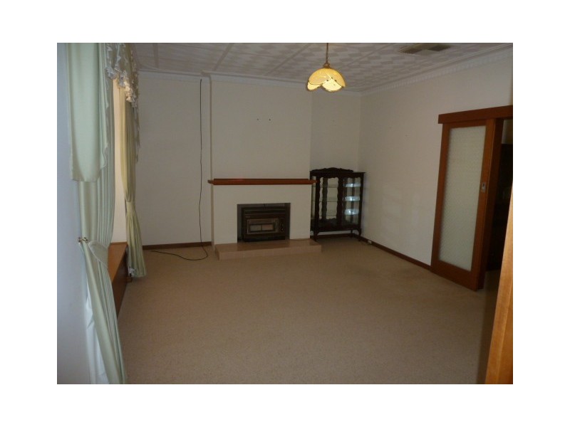 84 McLennan Street, Quairading WA 6383