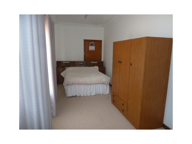 84 McLennan Street, Quairading WA 6383