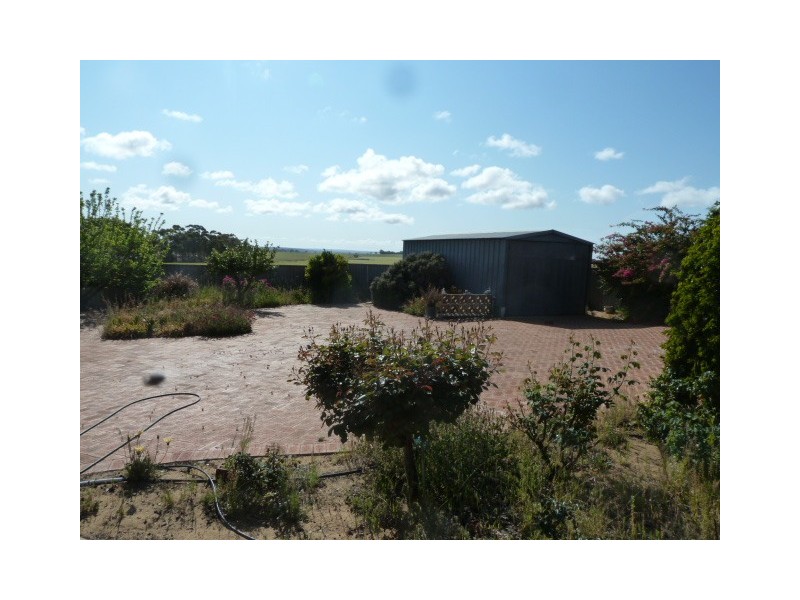 84 McLennan Street, Quairading WA 6383