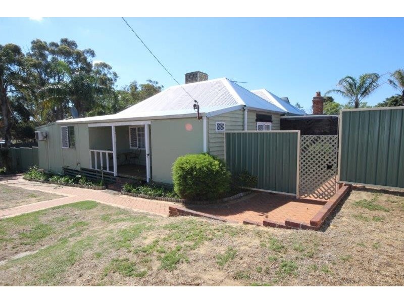 1 Martin Street, Narrogin WA 6312