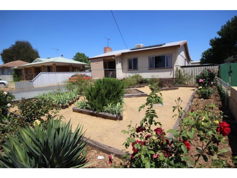 82 Bannister Street, Narrogin WA 6312