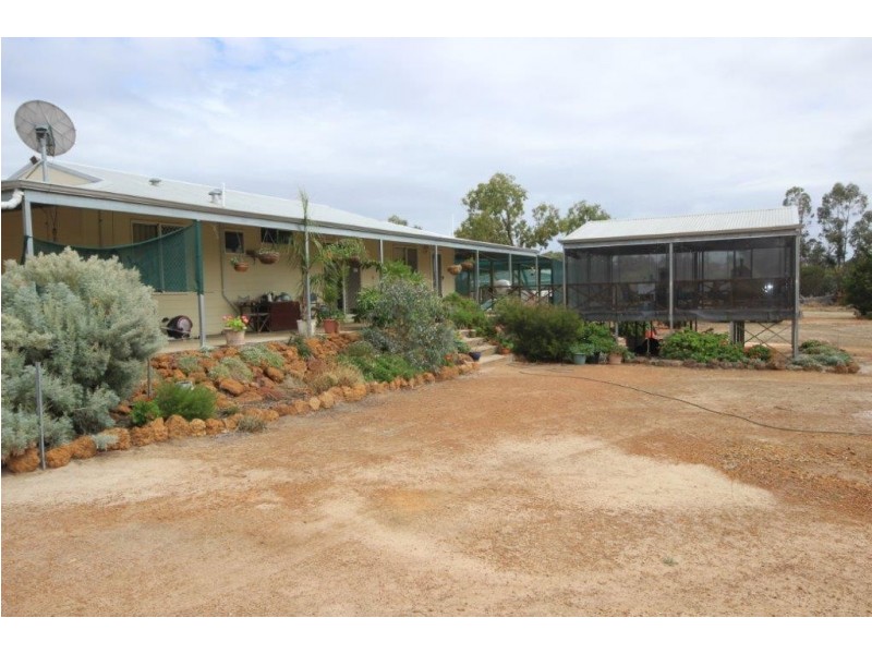11 Treasure Road, Woodanilling WA 6316