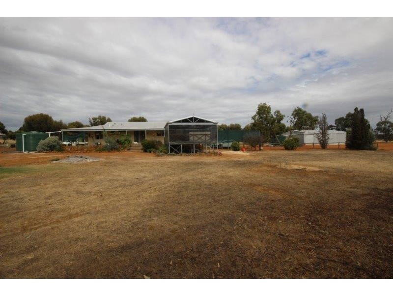 11 Treasure Road, Woodanilling WA 6316