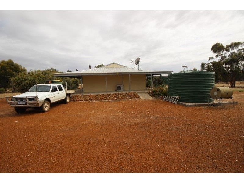 11 Treasure Road, Woodanilling WA 6316