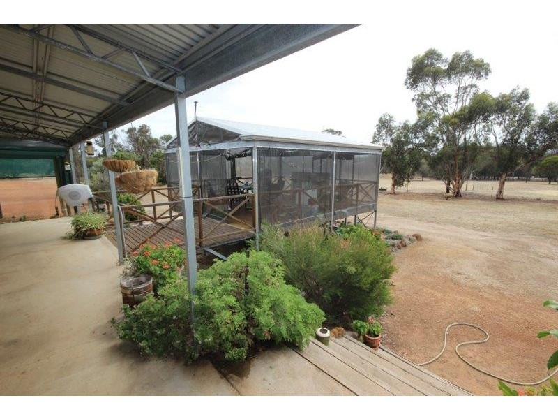 11 Treasure Road, Woodanilling WA 6316