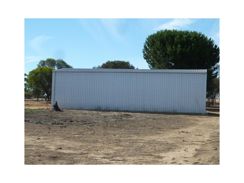 65 Coraling Street, Quairading WA 6383