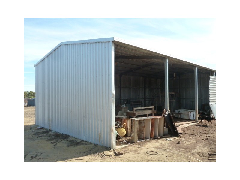 65 Coraling Street, Quairading WA 6383