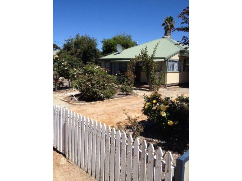 2 Richardson Street, Gnowangerup WA 6335