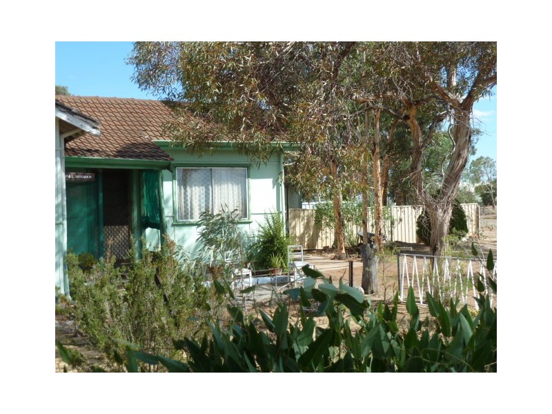 54 Murphy Street, Quairading WA 6383