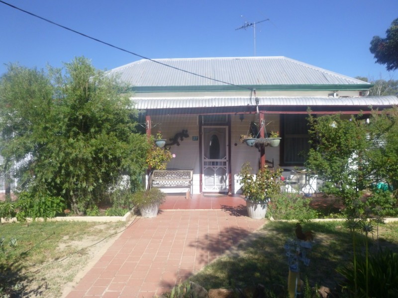 25 and 27 Wickepin Street, Wickepin WA 6370