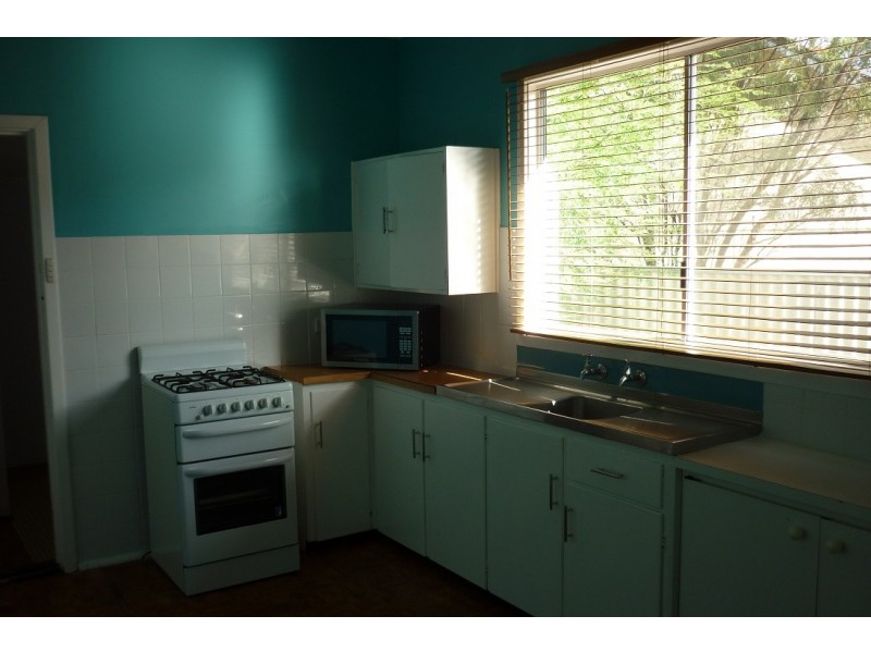 54 South Avenue, Merredin WA 6415