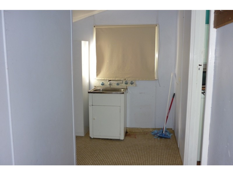 54 South Avenue, Merredin WA 6415