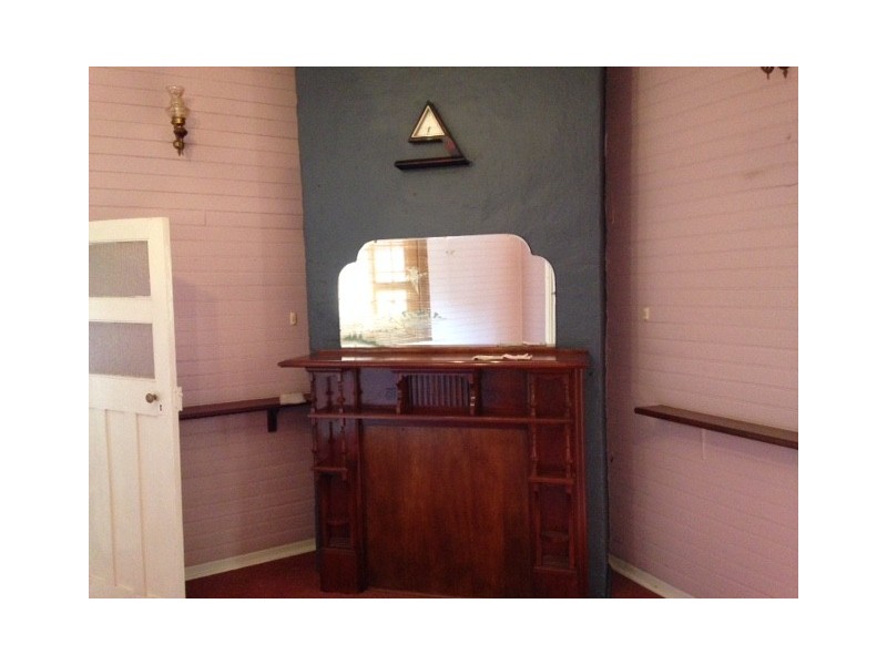 8 Ellis Road, Merredin WA 6415