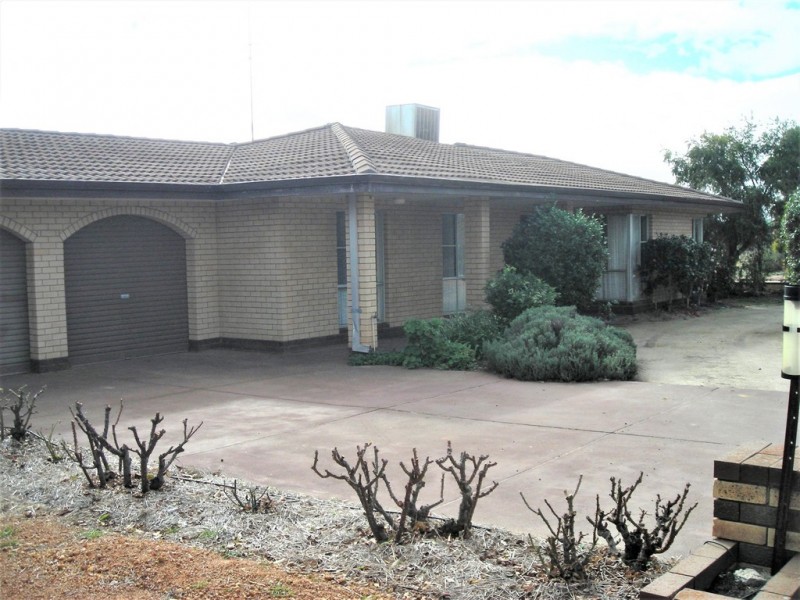 66 and 68 Goldfields Road, Dowerin WA 6461