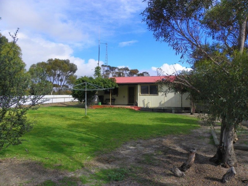 ‘Mallee Creek’ 5270 Rabbit Proof Fence Road, Ongerup WA 6336