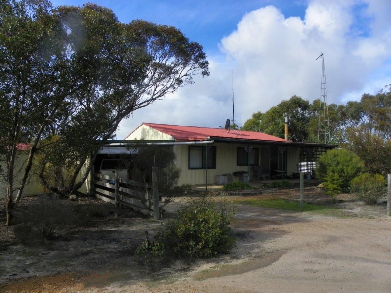 ‘Mallee Creek’ 5270 Rabbit Proof Fence Road, Ongerup WA 6336