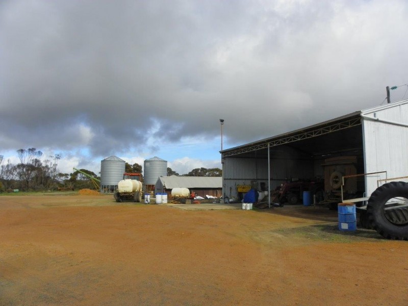 ‘Mallee Creek’ 5270 Rabbit Proof Fence Road, Ongerup WA 6336