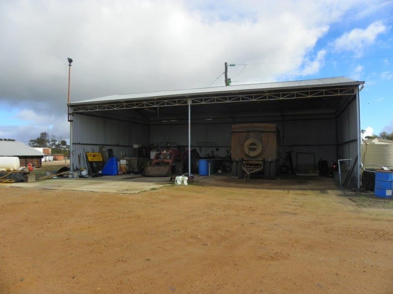 ‘Mallee Creek’ 5270 Rabbit Proof Fence Road, Ongerup WA 6336