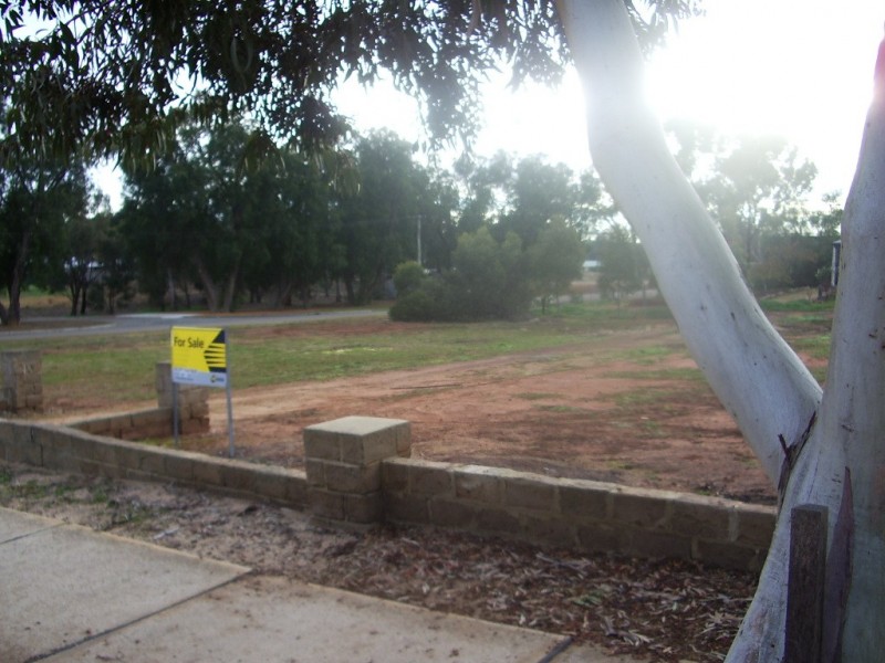 64 Hunt Road, Beverley WA 6304