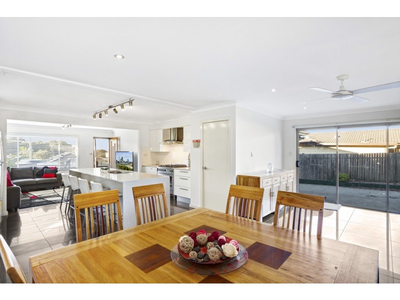 127 Eastern Road, Bateau Bay NSW 2261