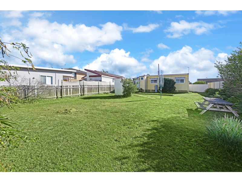 70 Dampier Boulevard, Killarney Vale NSW 2261