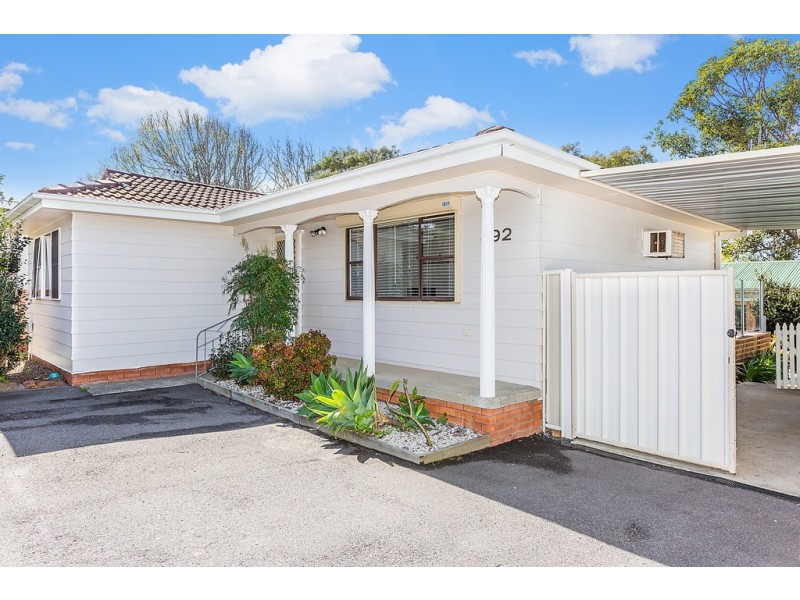 492 The Entrance Road, Bateau Bay NSW 2261