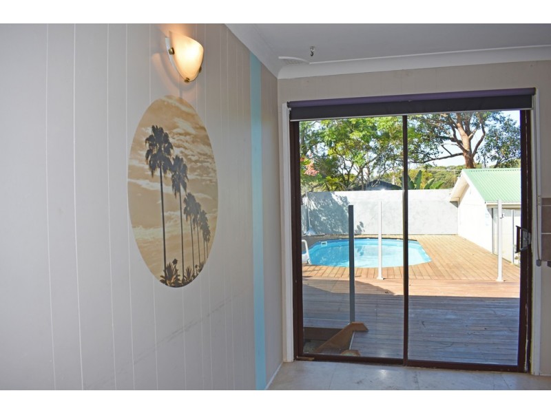 492 The Entrance Road, Bateau Bay NSW 2261