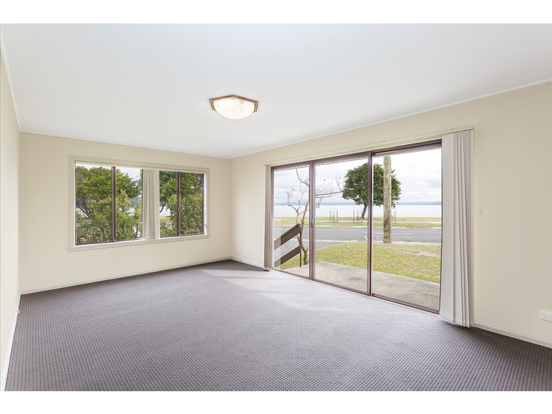 22 Beach Parade, Canton Beach NSW 2263