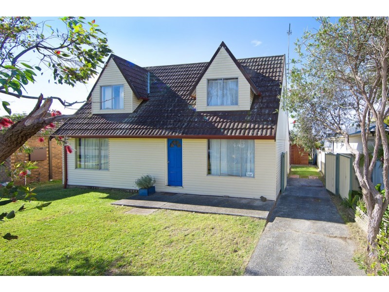 14 Malana Avenue, Bateau Bay NSW 2261