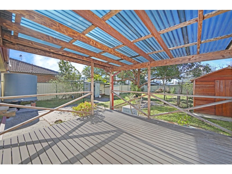 14 Malana Avenue, Bateau Bay NSW 2261