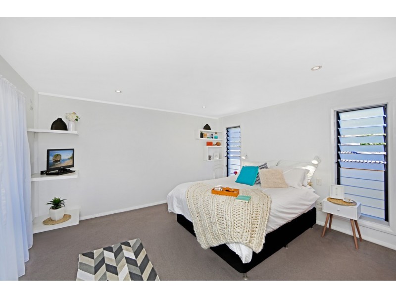 33a Lakin Street, Bateau Bay NSW 2261