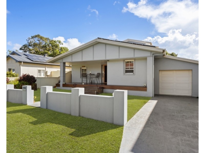 11 McLean Street, Killarney Vale NSW 2261