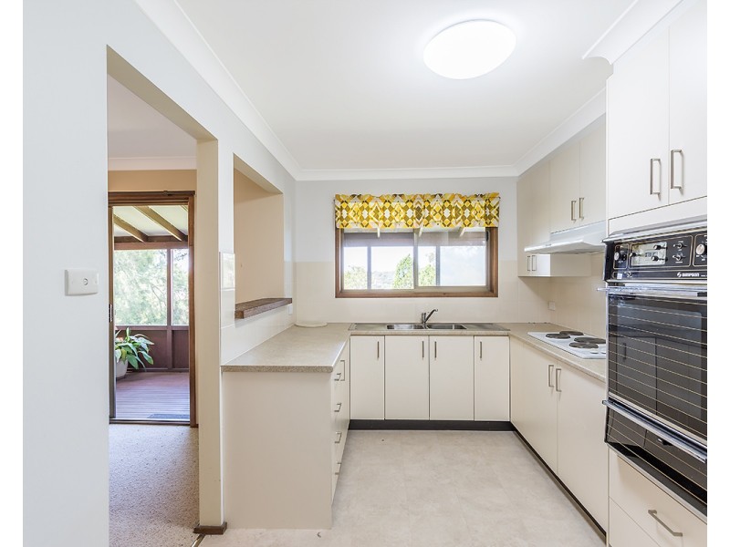 60 Promenade Avenue, Bateau Bay NSW 2261