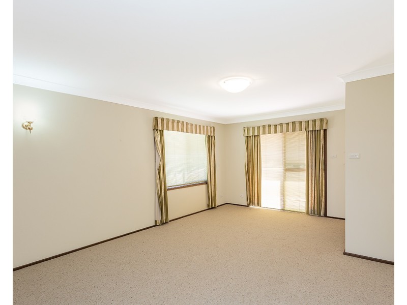 60 Promenade Avenue, Bateau Bay NSW 2261