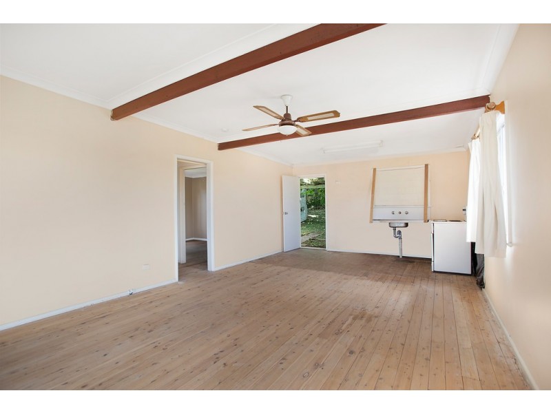 593 The Entrance Road, Bateau Bay NSW 2261