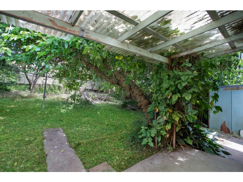 593 The Entrance Road, Bateau Bay NSW 2261