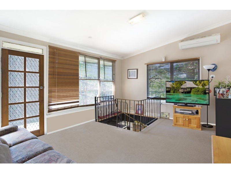 47 Albatross Road, Berkeley Vale NSW 2261