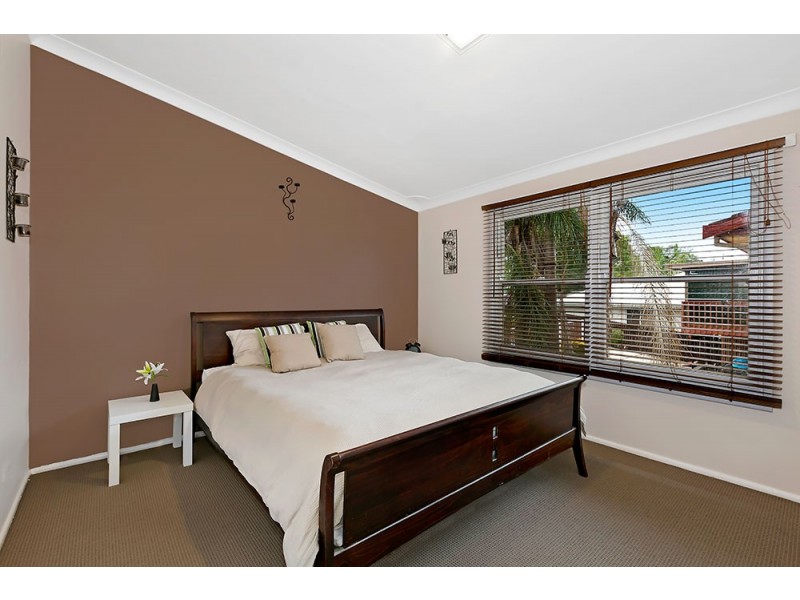 47 Albatross Road, Berkeley Vale NSW 2261