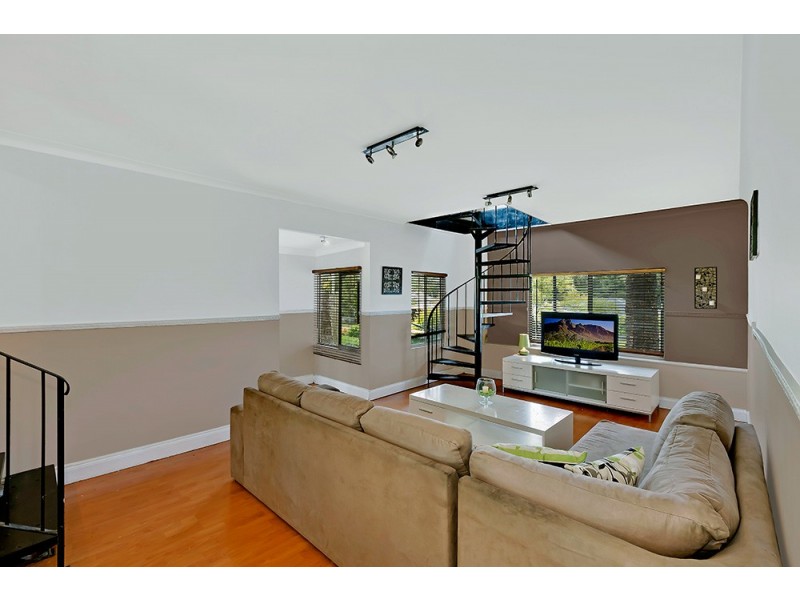 47 Albatross Road, Berkeley Vale NSW 2261